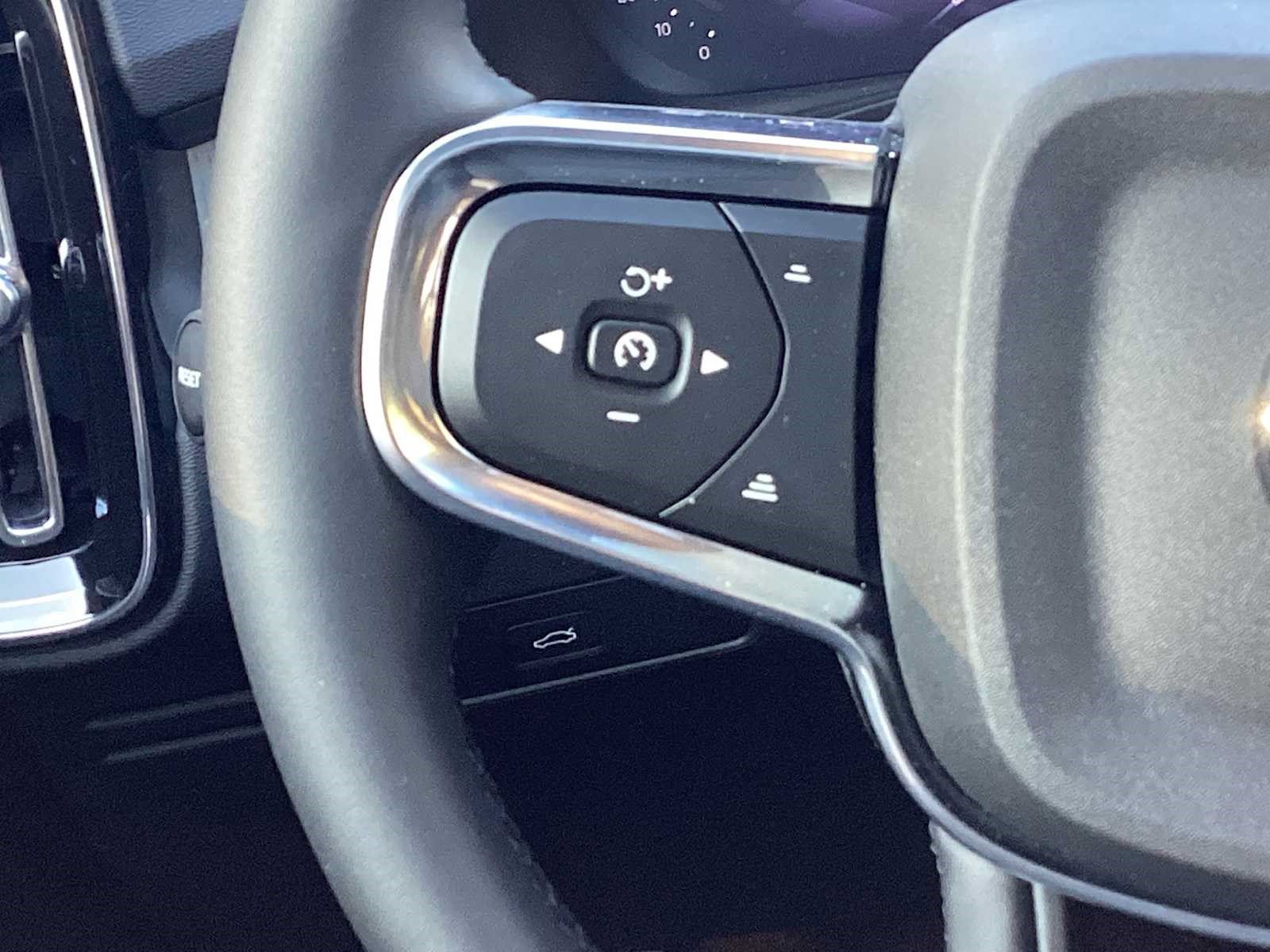 Used 2026 Volvo XC40 B5 Plus w/ Protection Package Premier image 57