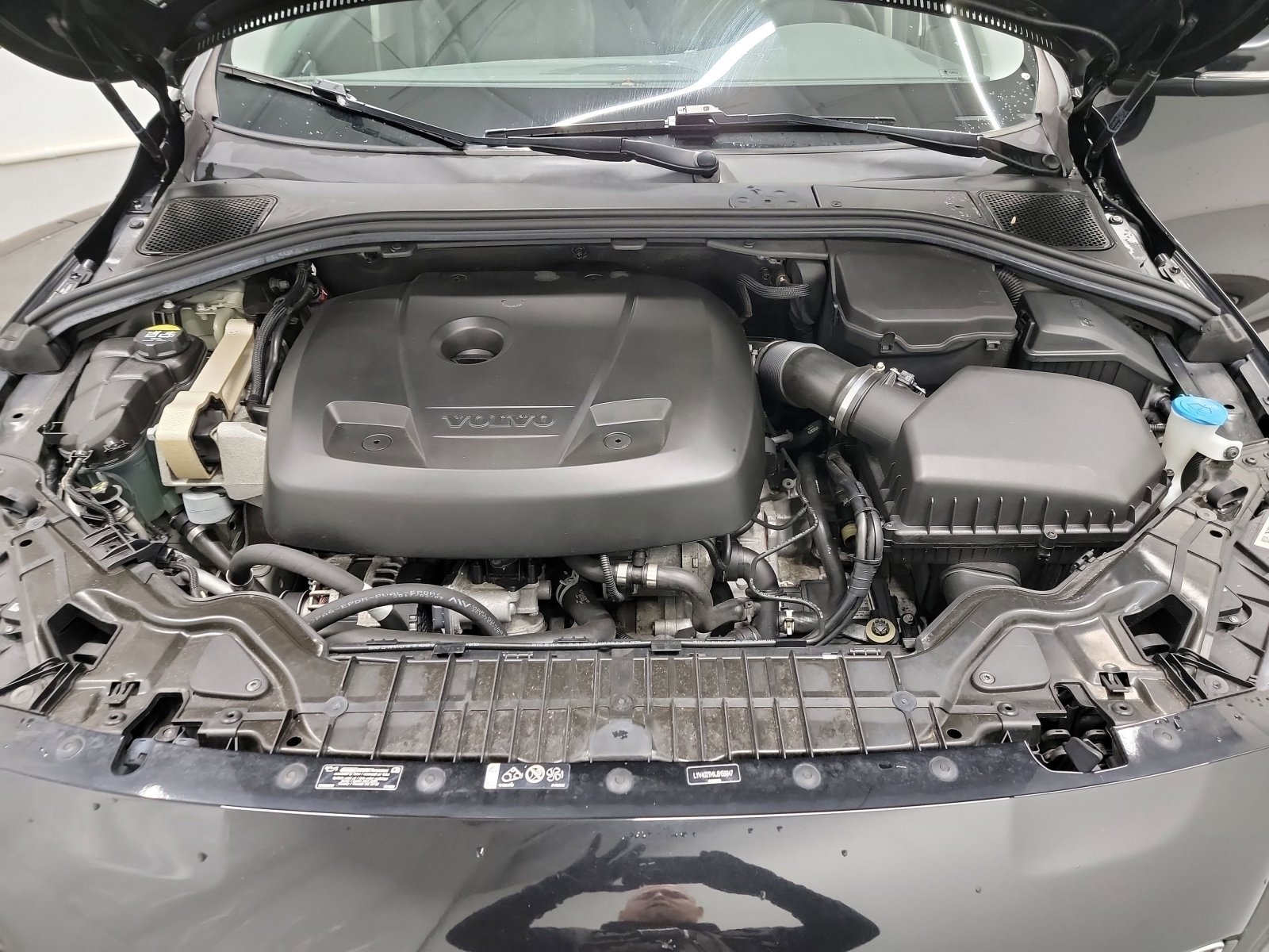 Used 2018 Volvo S60 T5 Inscription Platinum image 25