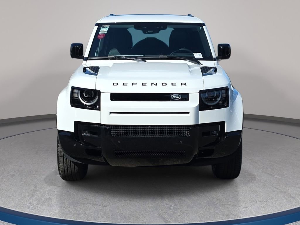 New 2026 Land Rover Defender 110 X-Dynamic SE image 2
