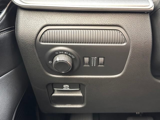 New 2026 Jeep Grand Wagoneer Limited AWD/4WD image 17