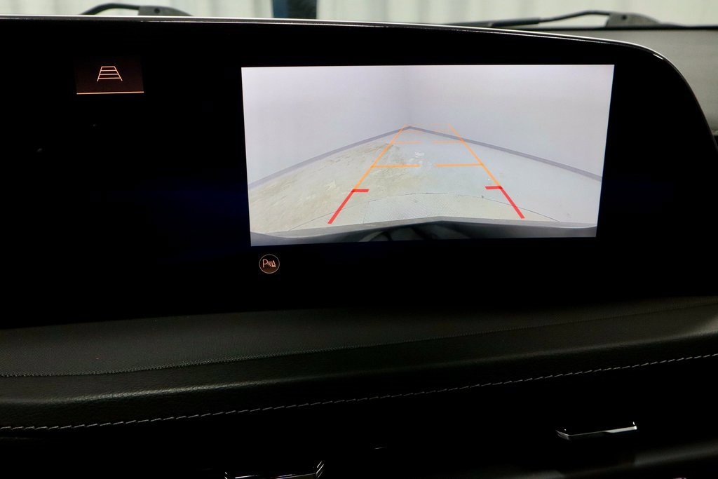 Used 2024 Cadillac XT4 Luxury image 2