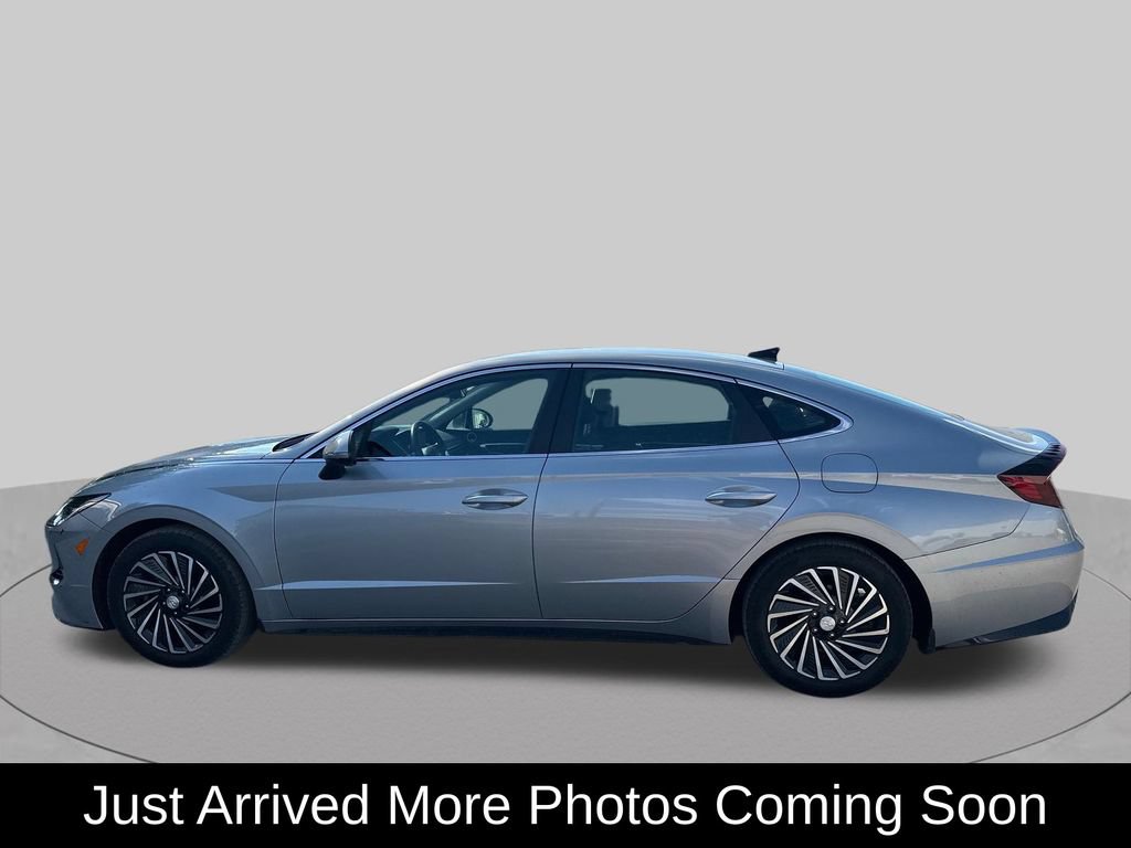 Used 2023 Hyundai Sonata SEL FWD image 2