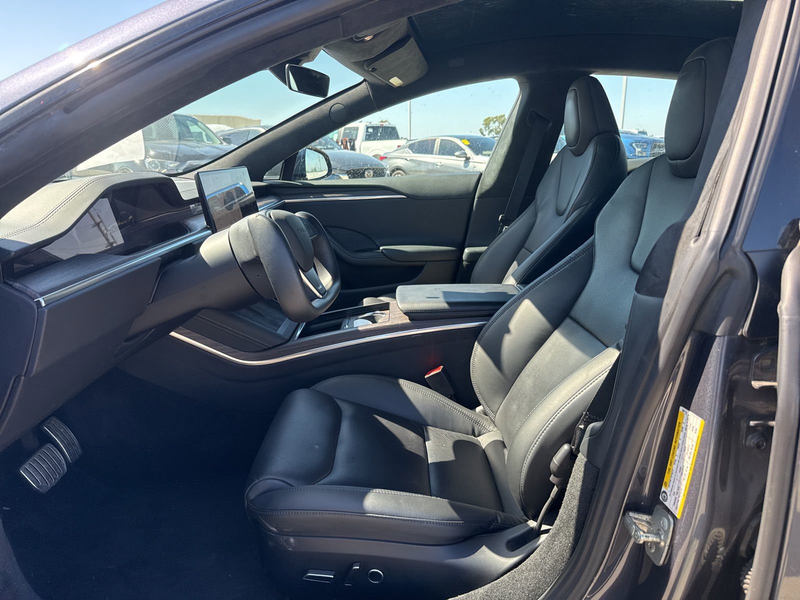 Used 2023 Tesla Model S Standard Range image 5