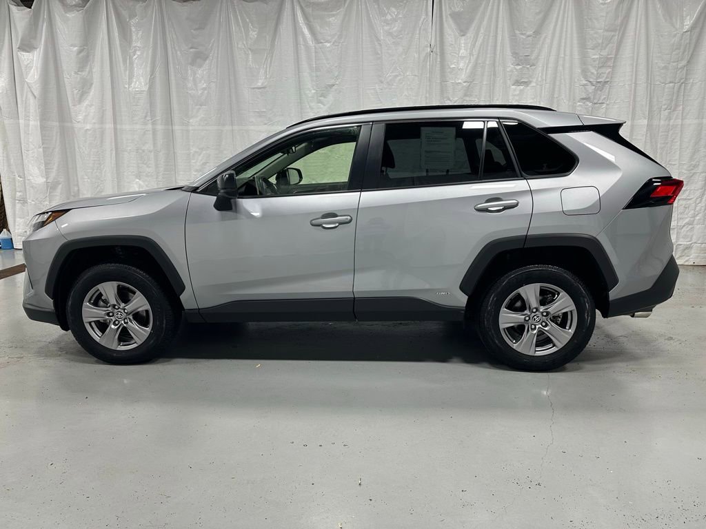 Used 2025 Toyota RAV4 LE image 4