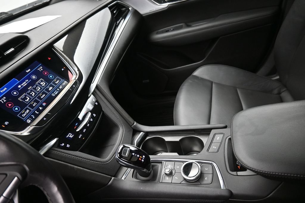 Used 2024 Cadillac XT6 Sport w/ LPO, ONYX Package AWD/4WD image 21