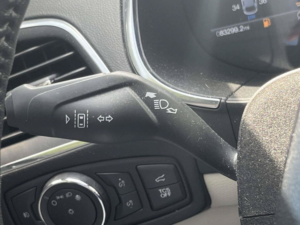 Used 2020 Ford Edge Titanium AWD/4WD image 35