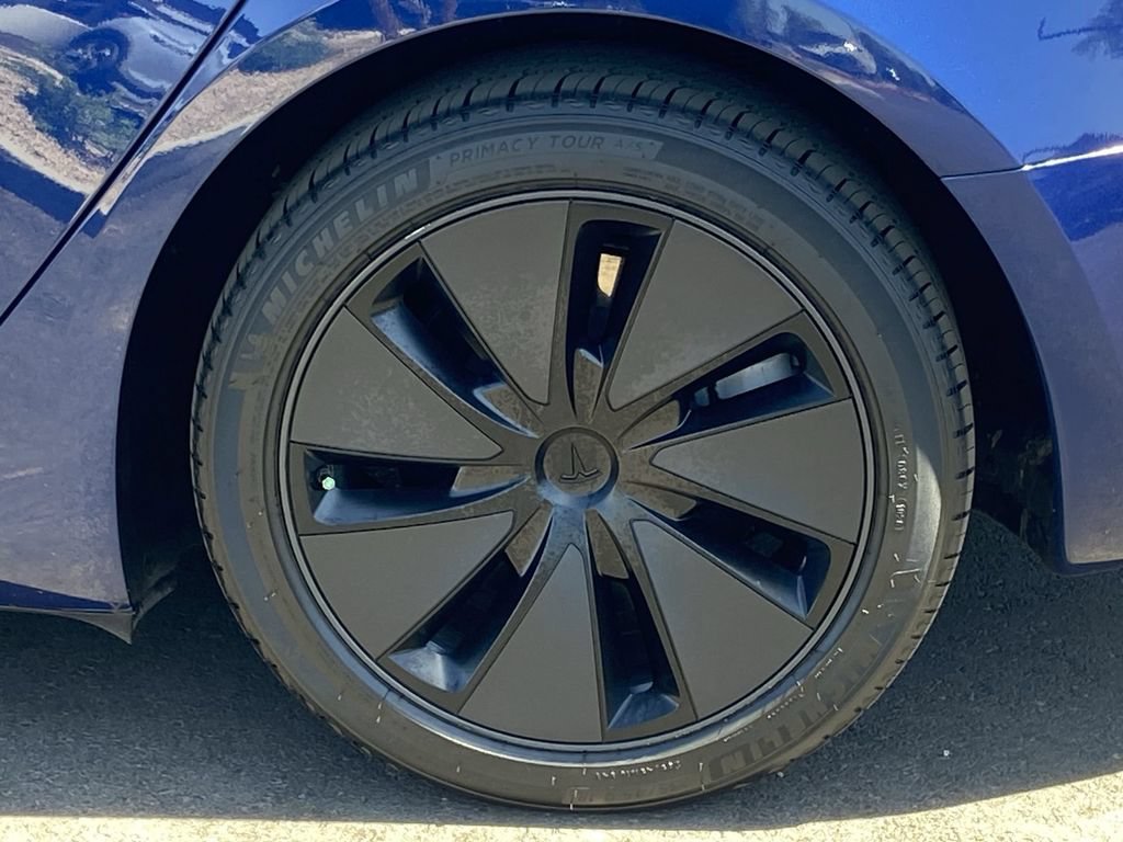 Used 2025 Tesla Model 3 Long Range RWD image 27