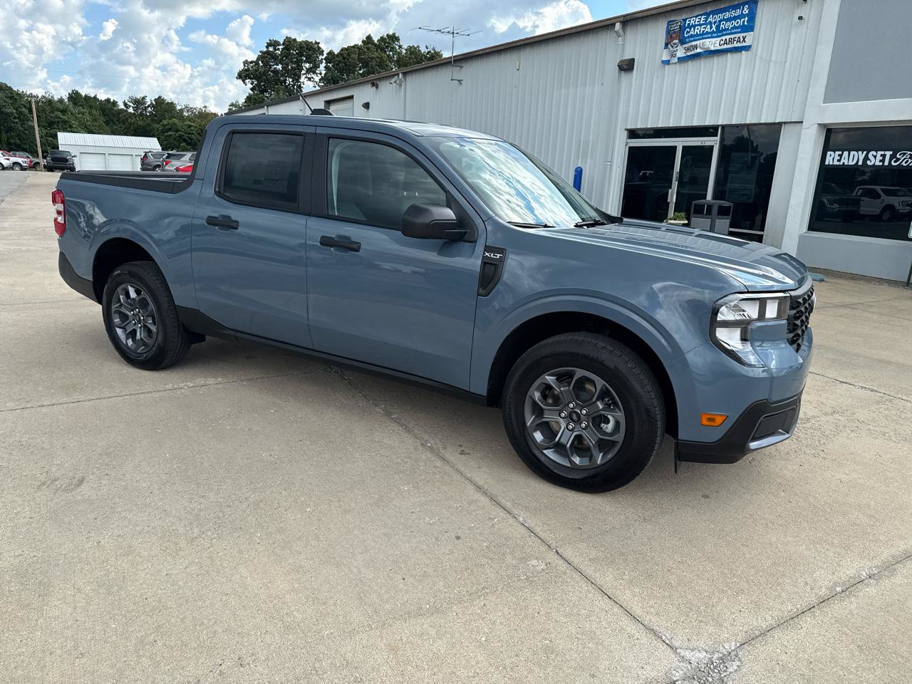 New 2026 Ford Maverick XLT w/ Equipment Group 301A AWD/4WD image 3