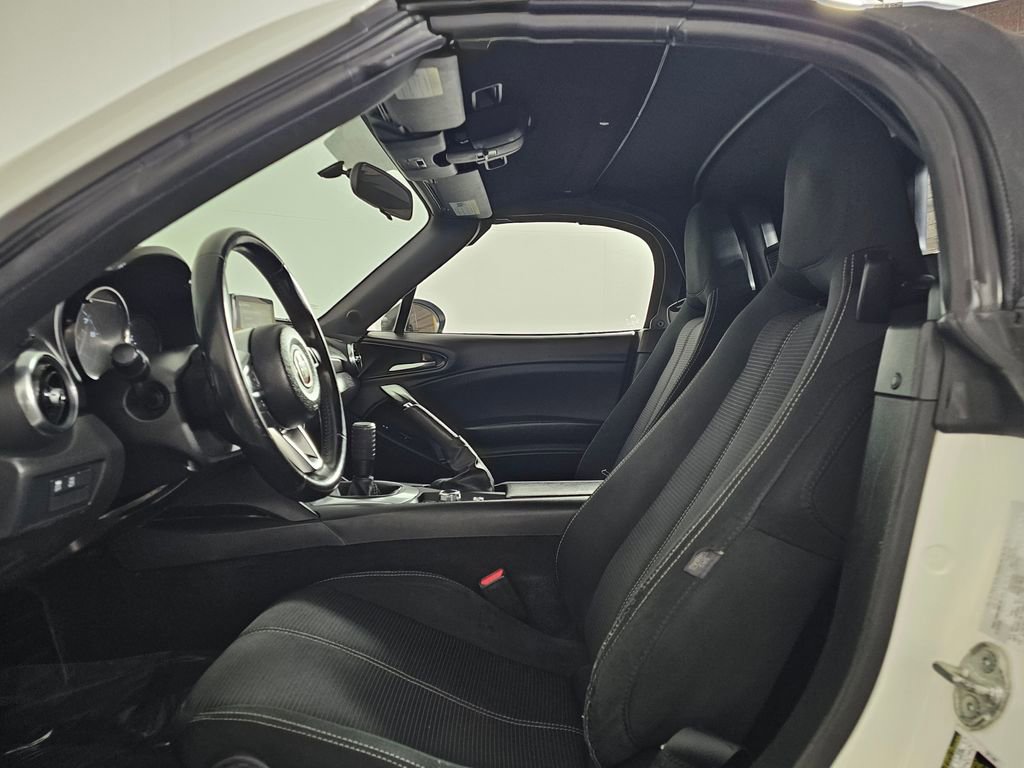 Used 2017 FIAT 124 Spider Classica image 19