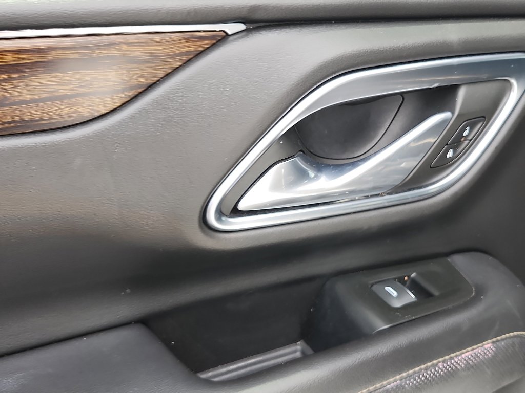 Used 2022 Chevrolet Suburban Premier AWD/4WD image 15