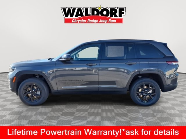 New 2025 Jeep Grand Cherokee 4WD image 4
