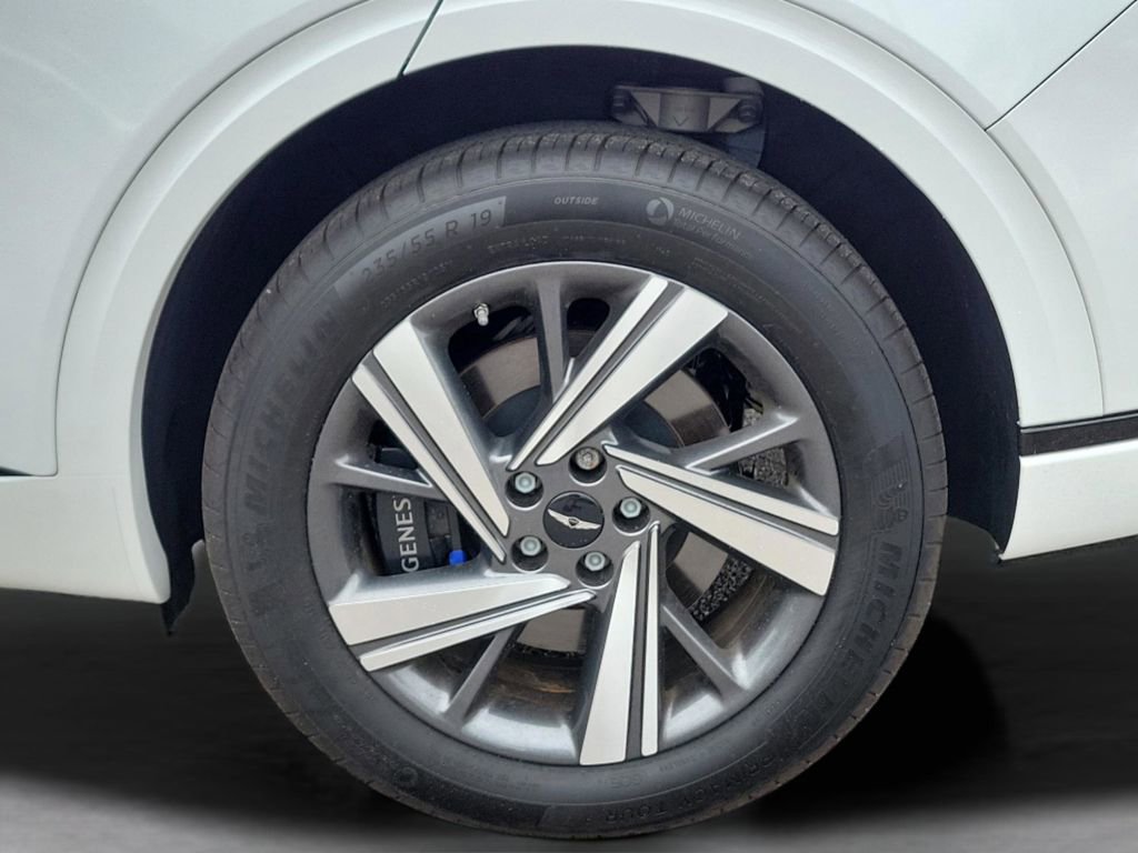 Used 2026 Genesis GV70 3.5T Sport Advanced AWD/4WD image 32