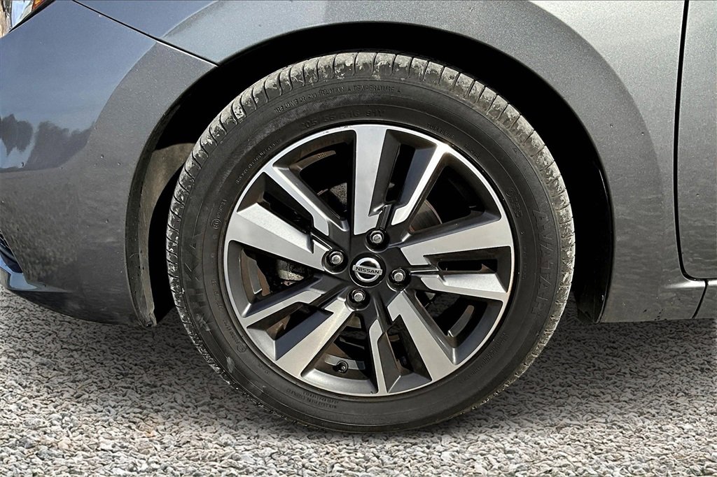 Used 2021 Nissan Versa SV image 9