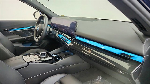 Used 2025 BMW i5 eDrive40i w/ M Sport Package image 21