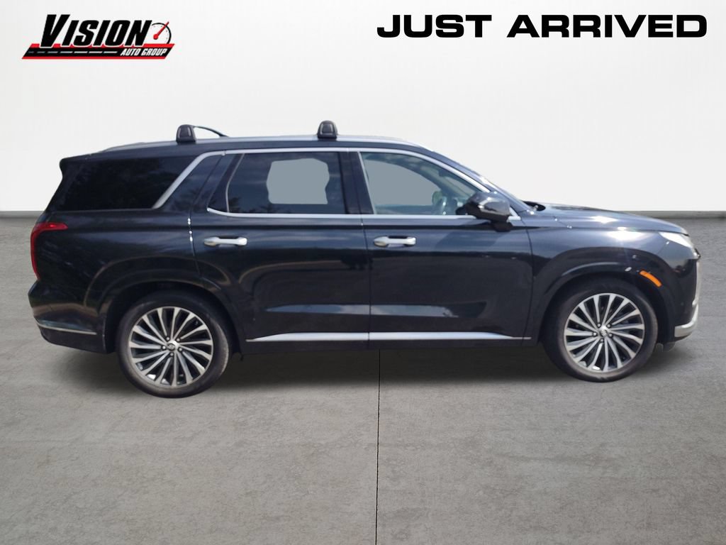 Used 2023 Hyundai Palisade Calligraphy w/ Cargo Package AWD/4WD image 6