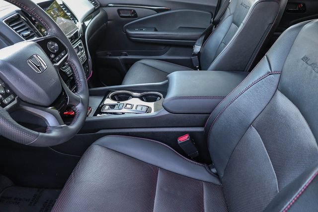 Used 2024 Honda Passport Black Edition image 19
