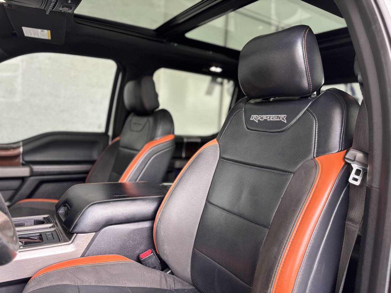 Used 2017 Ford F150 Raptor w/ Equipment Group 802A Luxury image 16