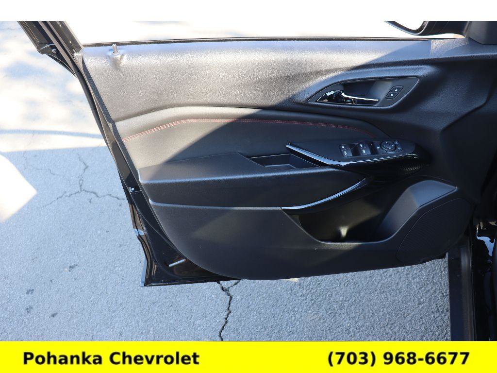 New 2026 Chevrolet Trax RS w/ Sunroof Package FWD image 24