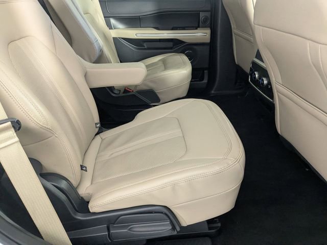 Used 2024 Ford Expedition Limited image 35