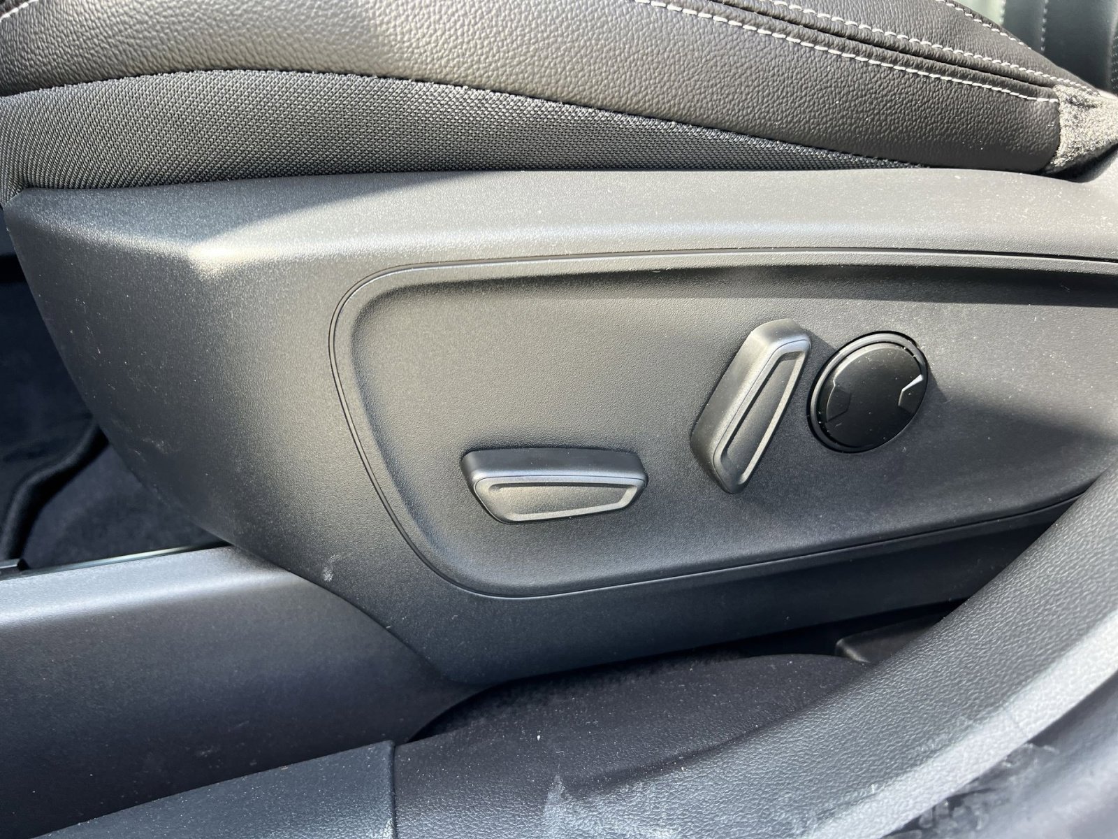 New 2026 Ford Escape SE w/ PHEV Premium Package image 14