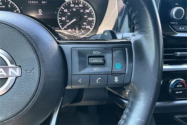 Used 2022 Nissan Pathfinder SV image 12