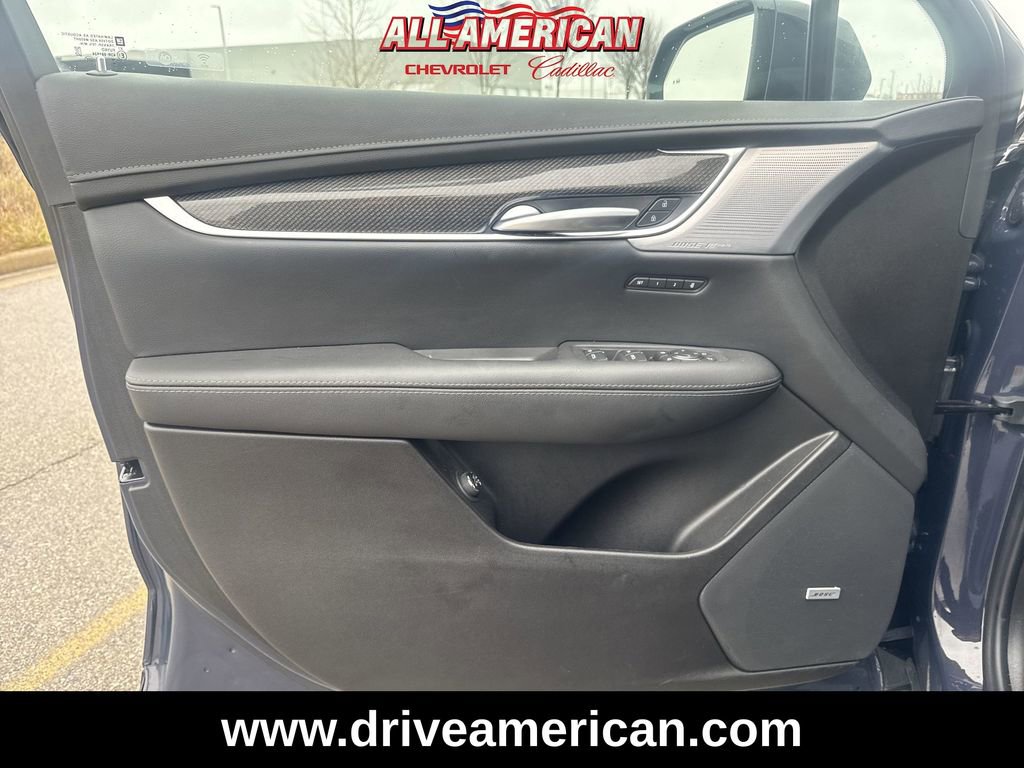 Used 2025 Cadillac XT5 Sportv w/ Technology Package image 23