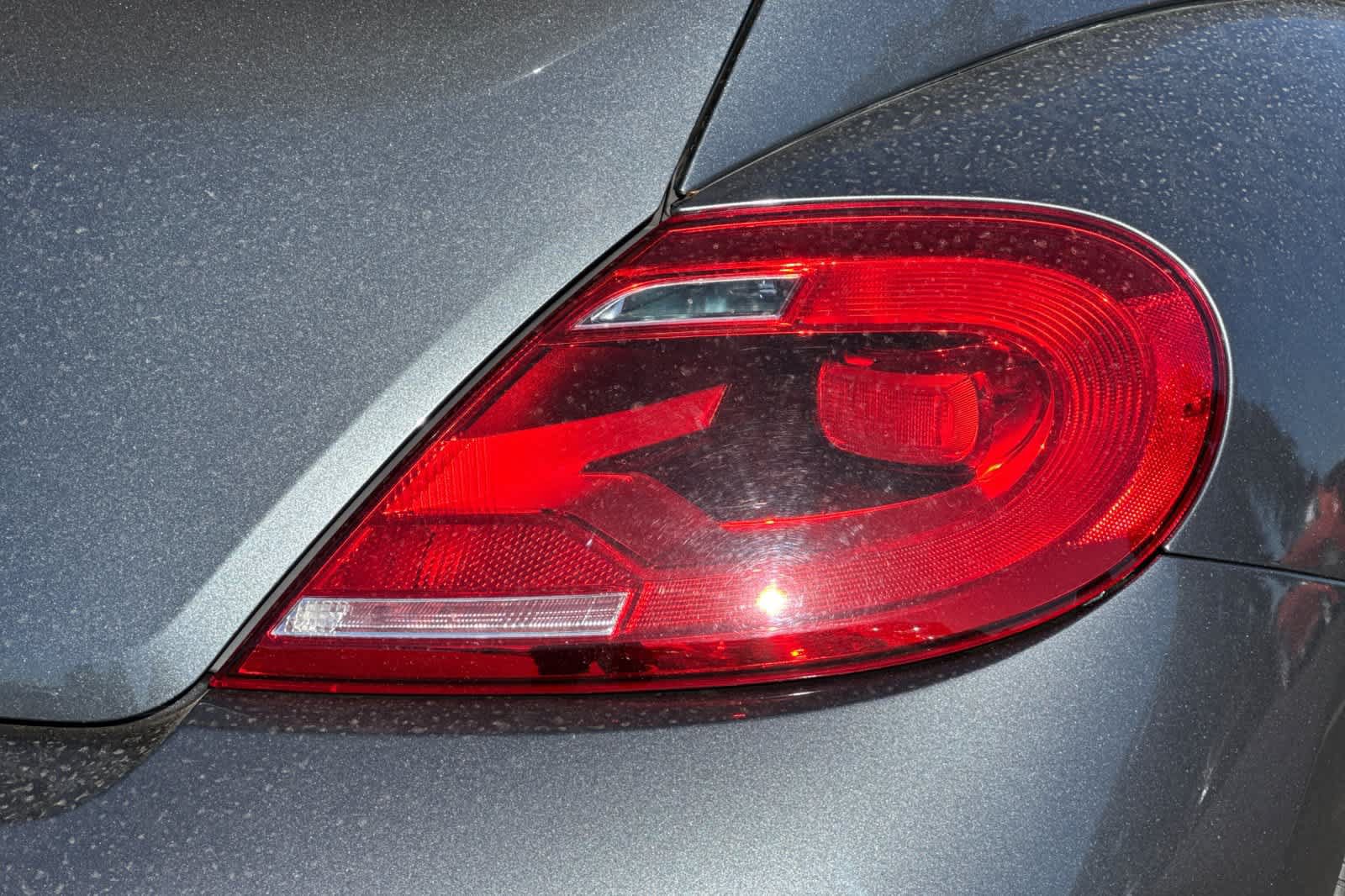 Used 2014 Volkswagen Beetle R-Line FWD image 27