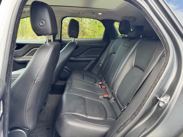Used 2018 Jaguar F-PACE Premium image 14