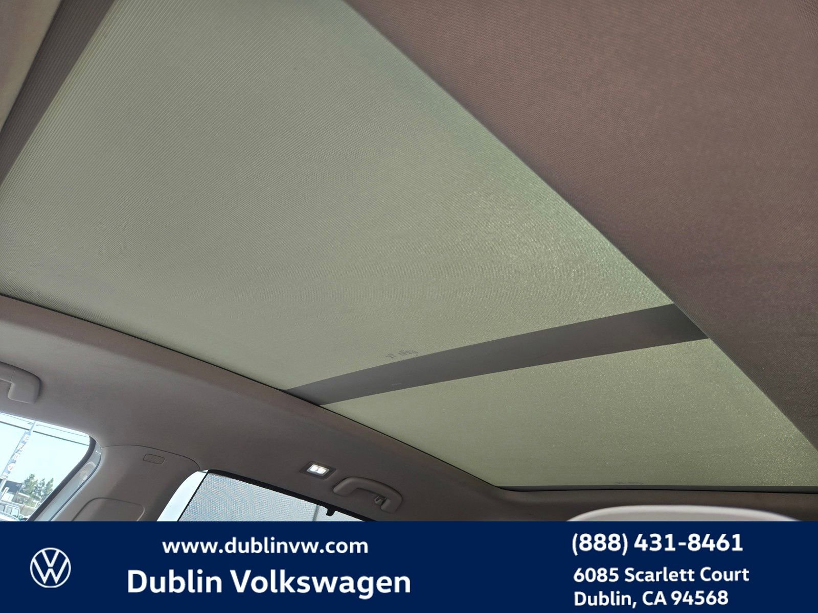 Certified 2024 Volkswagen Atlas SEL Premium R-Line image 18