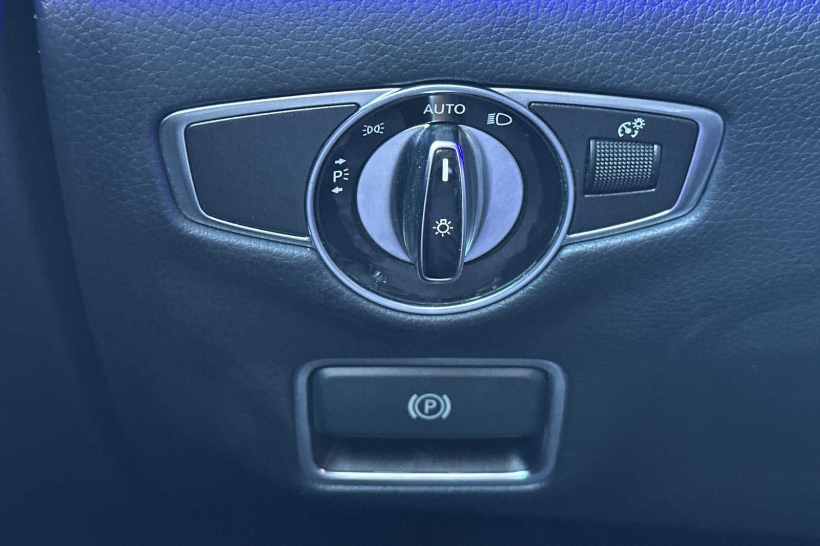 Used 2018 Mercedes-Benz S 450 Sedan image 36