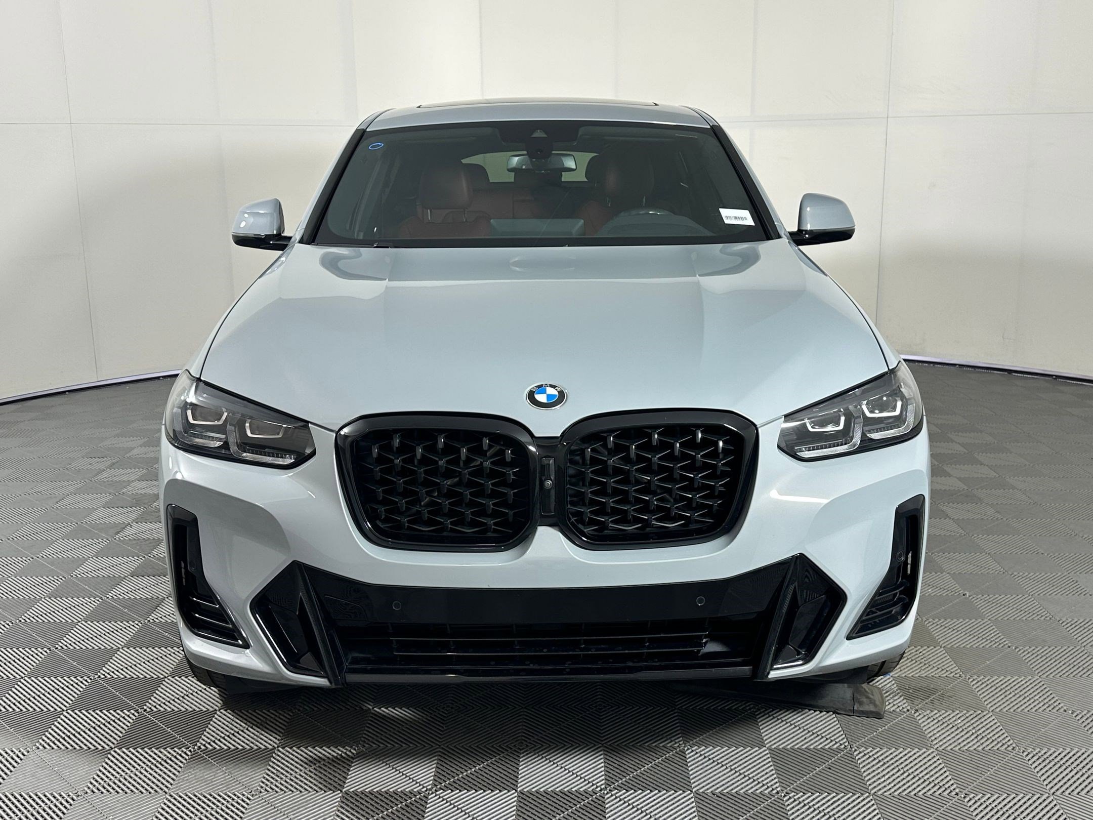 Certified 2023 BMW X4 xDrive30i w/ M Sport Package image 5