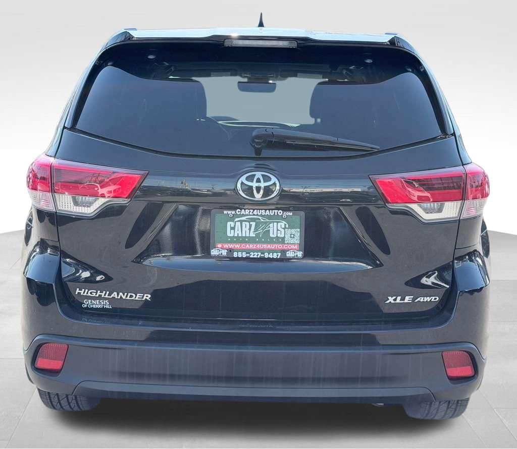 Used 2019 Toyota Highlander XLE AWD/4WD image 8
