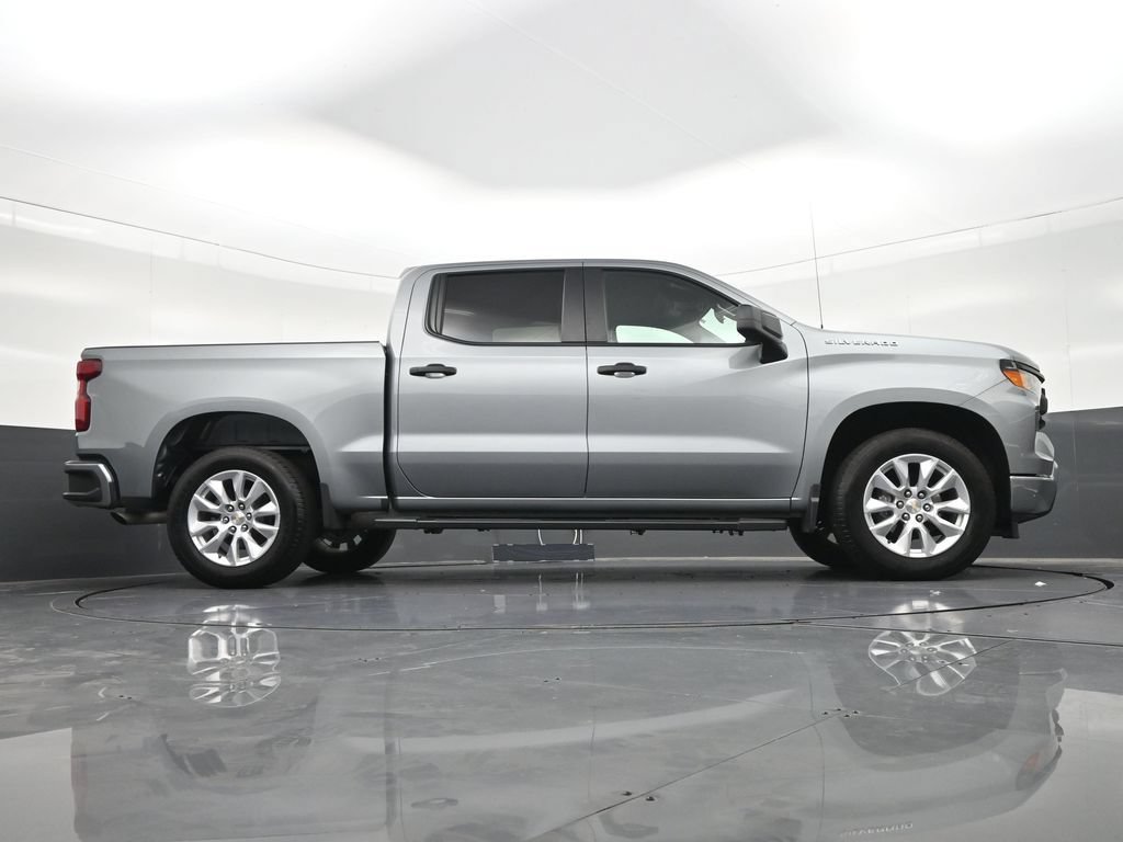 Used 2026 Chevrolet Silverado 1500 Custom RWD image 30