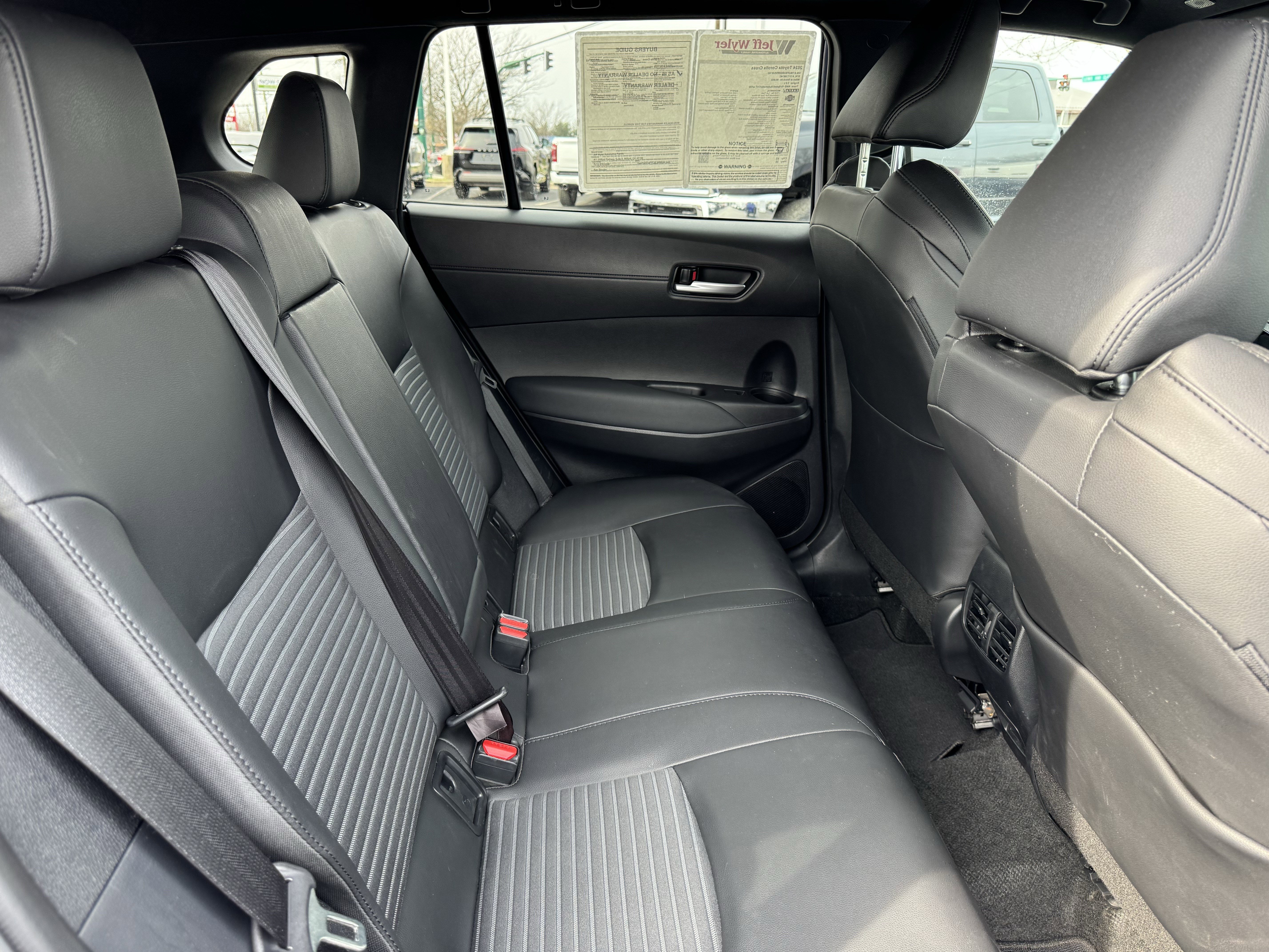 Used 2024 Toyota Corolla Cross XSE w/ Convenience Package image 36