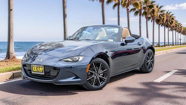 Certified 2025 MAZDA MX-5 Miata Grand Touring RWD image 3