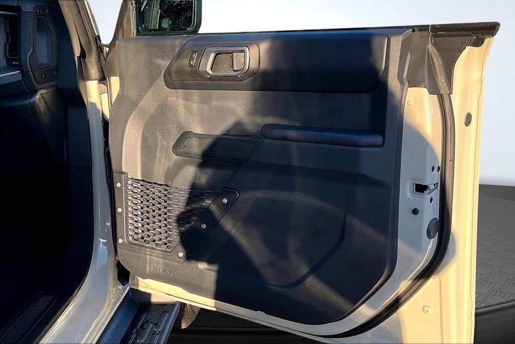 Used 2025 Ford Bronco Outer Banks AWD/4WD image 28