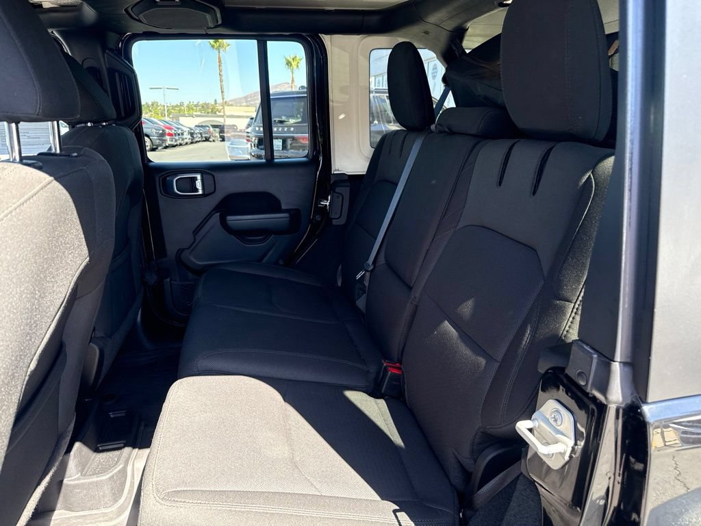 Certified 2023 Jeep Wrangler Unlimited AWD/4WD image 18