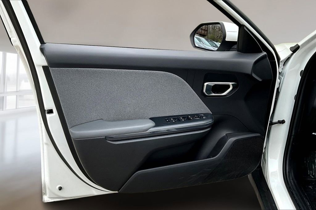 Certified 2025 Kia K4 EX image 18