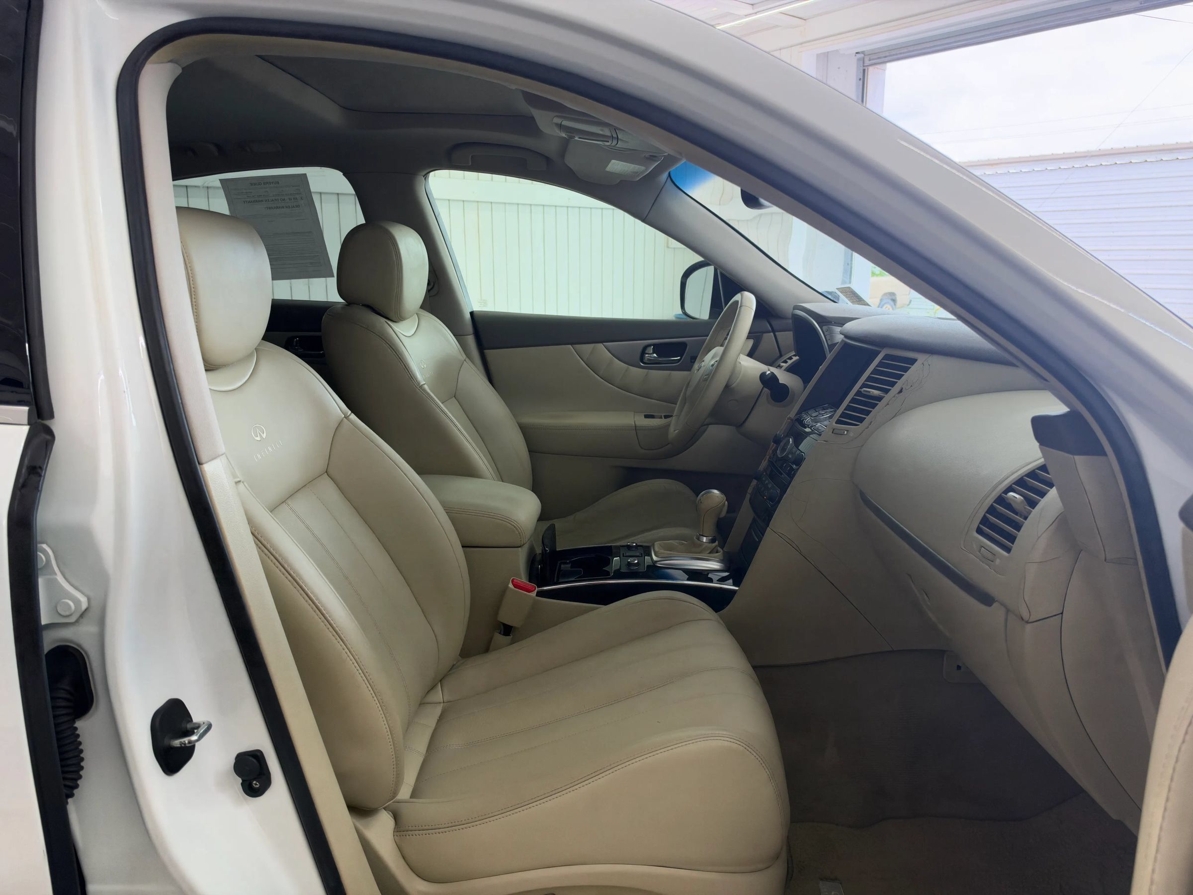 Used 2012 INFINITI FX35 2WD w/ Premium Pkg image 10
