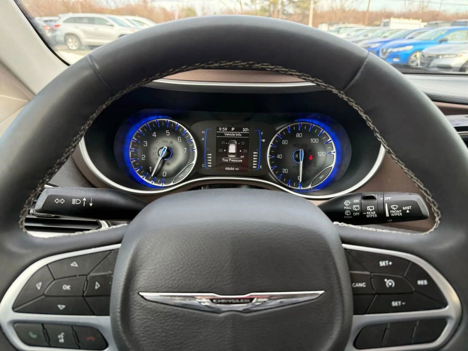 Used 2023 Chrysler Voyager LX image 33