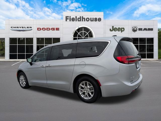 Used 2024 Chrysler Pacifica Touring-L FWD image 21