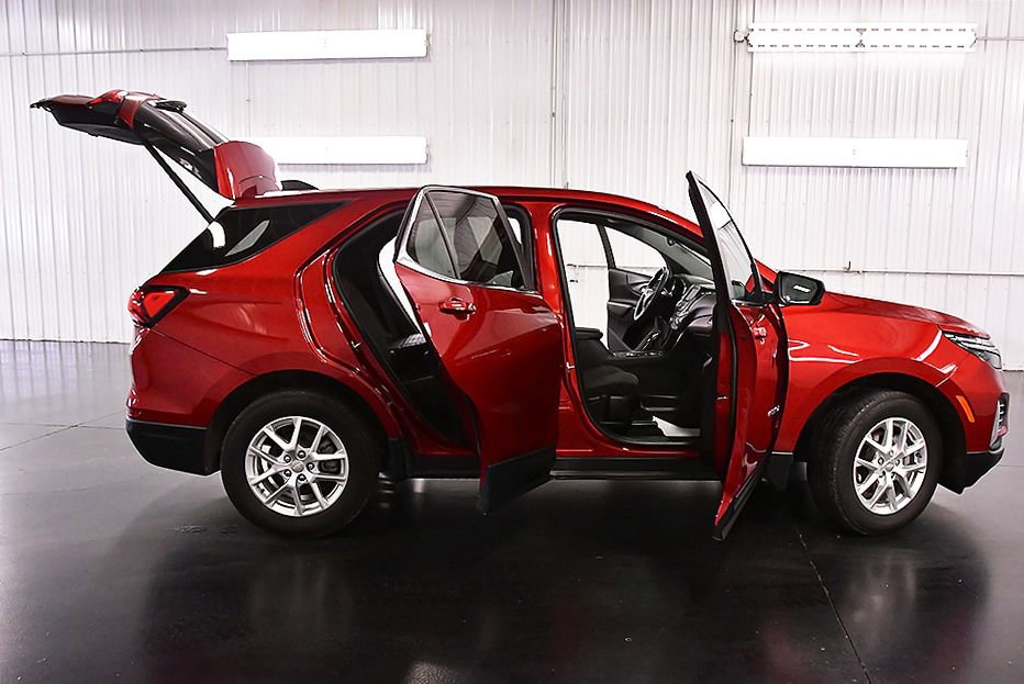 Used 2023 Chevrolet Equinox LT AWD/4WD image 31