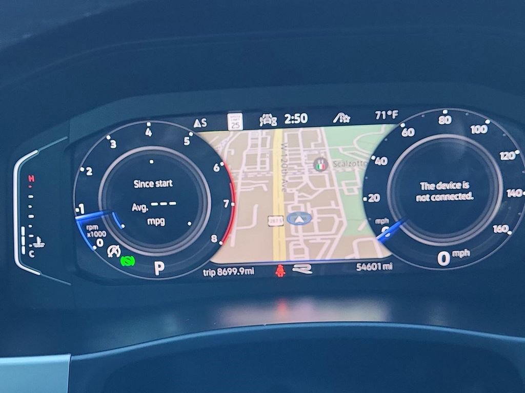 Used 2022 Volkswagen Atlas Cross Sport SEL R-Line image 17