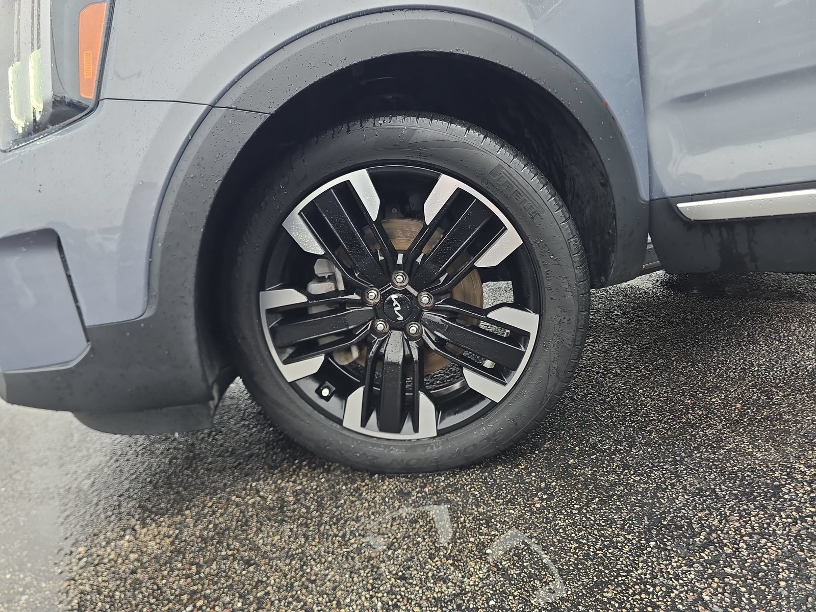 Used 2023 Kia Telluride SX FWD image 29