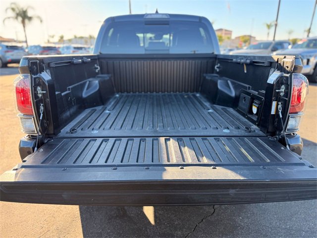 Used 2021 Toyota Tacoma Limited image 6