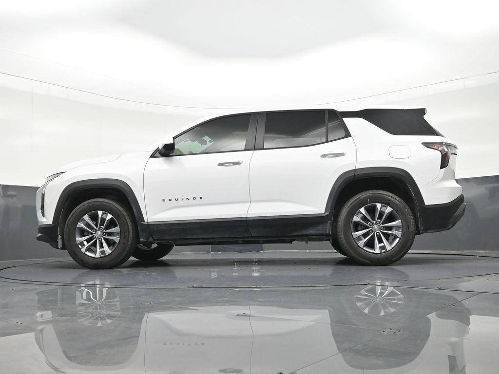 Used 2026 Chevrolet Equinox LT AWD/4WD image 25
