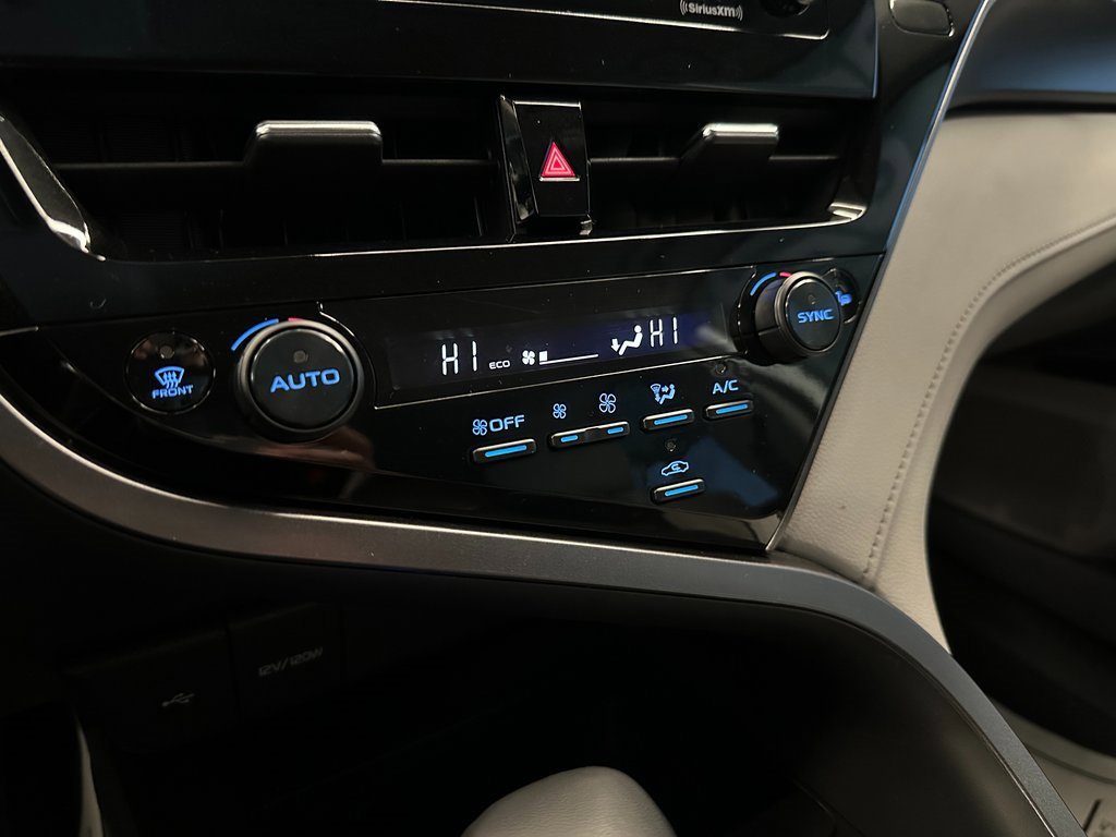 Used 2022 Toyota Camry SE image 13