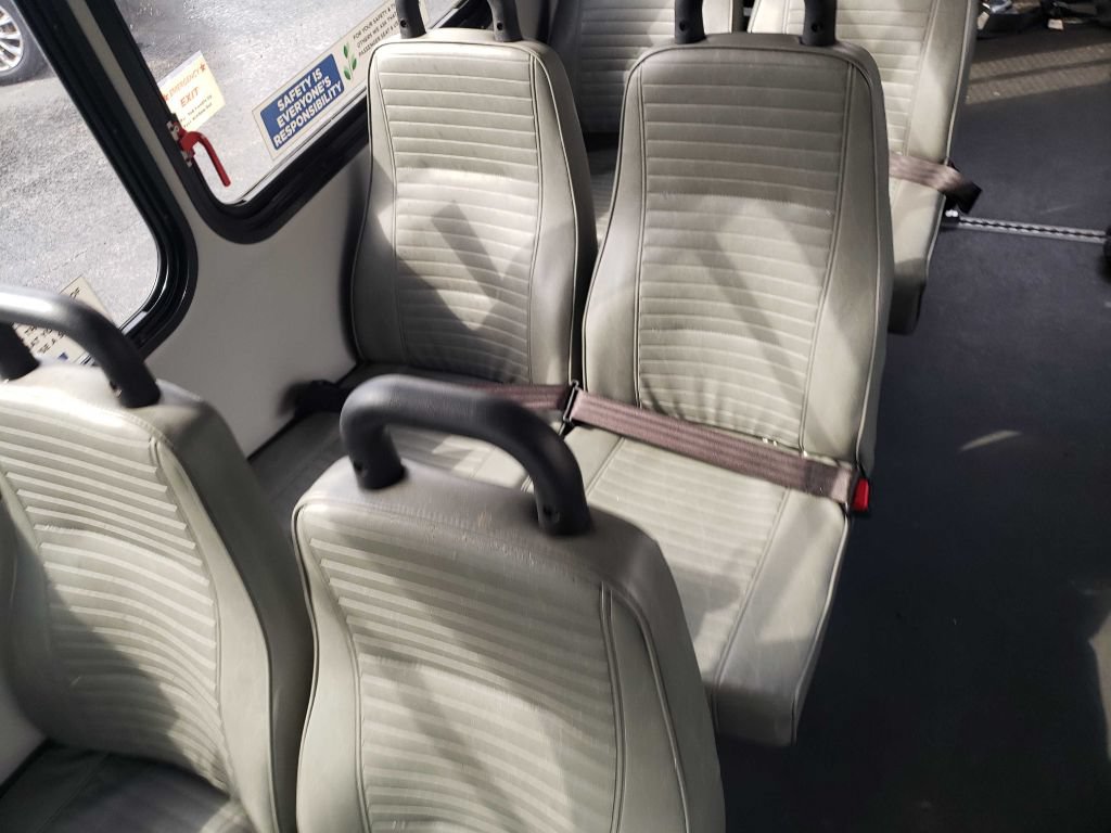 Used 2015 Ford E-350 and Econoline 350 Super Duty RWD image 27