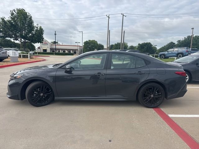 Used 2025 Toyota Camry SE FWD image 5