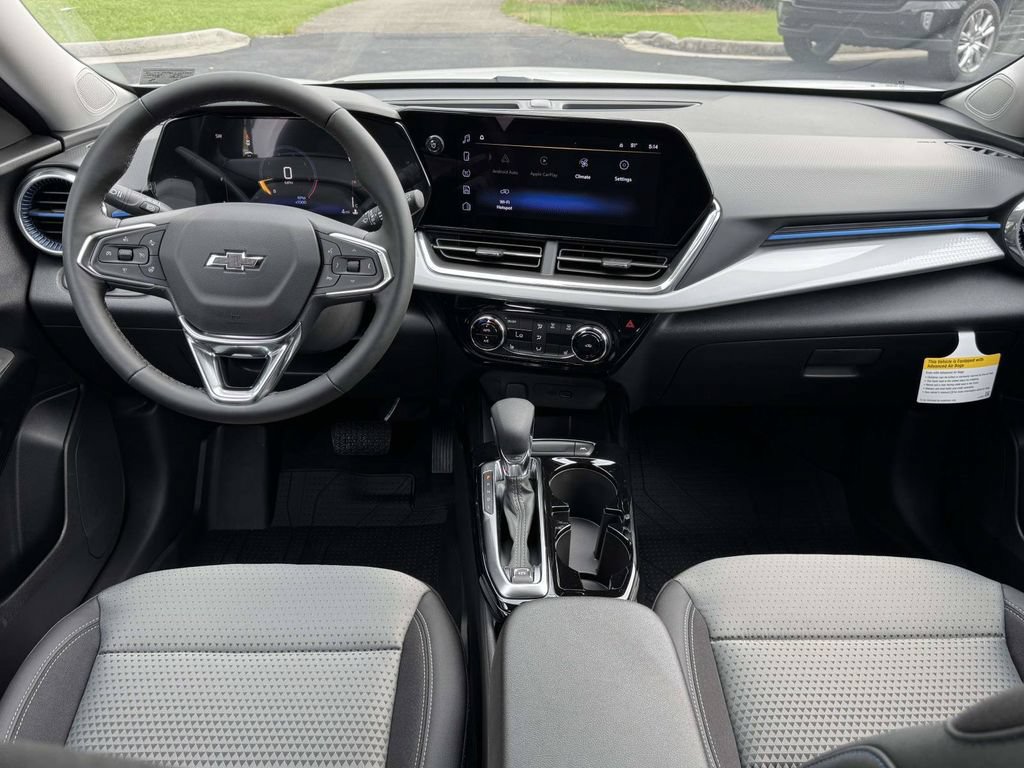 New 2026 Chevrolet Trax LT w/ Driver Confidence Package FWD image 3